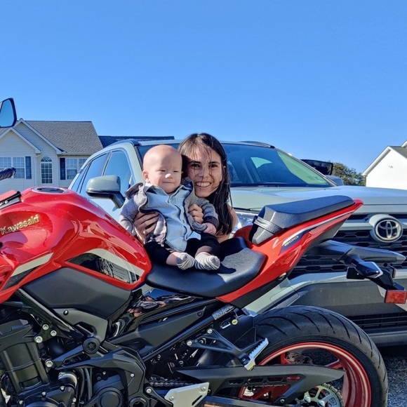 Meet your Posher, Stephanie - Picture 10 of 12